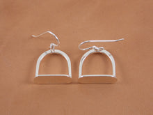 Load image into Gallery viewer, Simply Stirrup Earrings